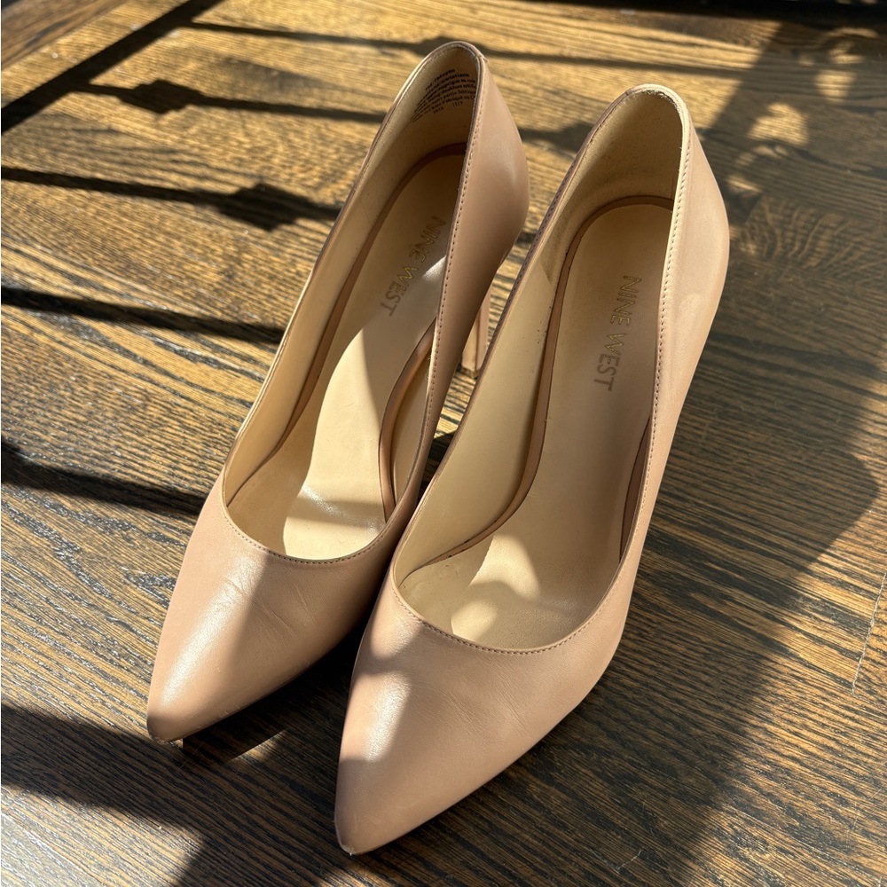 Nine West Women's Tan Pumps